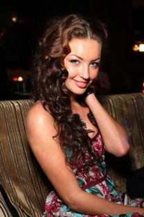 woman beautiful - howtodatingrussian.com