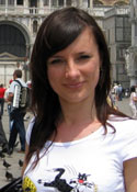 woman meeting - howtodatingrussian.com